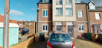 3 bedroom semi-detached house