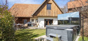 Alt trifft Neu! Neuwertiges Landhaus mit Sauna und Whirlpool