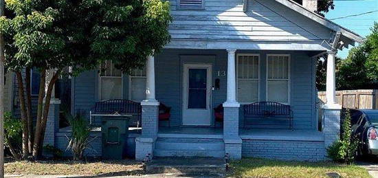 11 & 13 W 60th St, Savannah, GA 31405