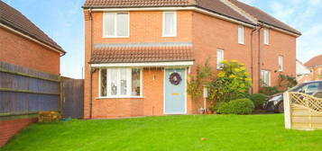 2 bed semi-detached house for sale