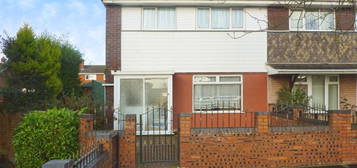 3 bed semi-detached house to rent