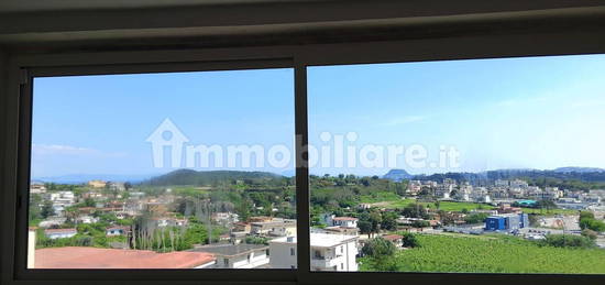 Villa unifamiliare via Privata Monterusso 12, Località la Schiana, Damiani, Pozzuoli