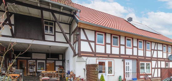 Individueller Bauernhof-Charakter: Schönes Zuhause in guter Lage im Einzugsgebiet Göttingens