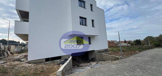 Apartamento T3 em Nogueira da Regedoura