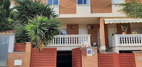 Casa en calle Txecoslovàquia en Segur de Calafell, Calafell