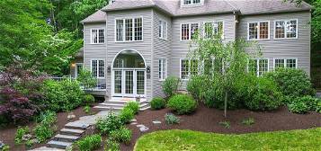 22 Indian Pipe Ln, Amherst, MA 01002