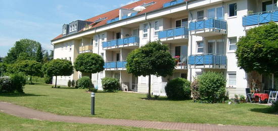 Kapitalanlage oder Eigennutzung? Schicke 2-Zimmer-Erdgeschoß-Wohnung mit Terrasse und TG-Platz!