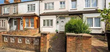 3 bed terraced house to rent