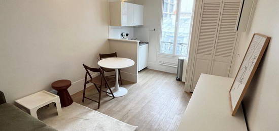 Studio meublé et rénové 16m2 rue Saint-Dominique Paris 7