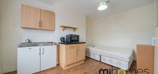 Studio to rent in Brooksby's Walk, London E9