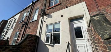 8 bedroom terraced house