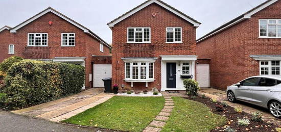 4 bedroom link detached house