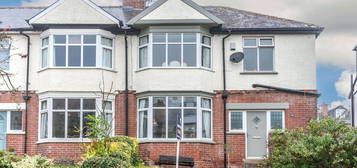 3 bed semi-detached house for sale