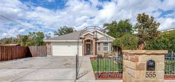 555 E  20th St, Georgetown, TX 78626