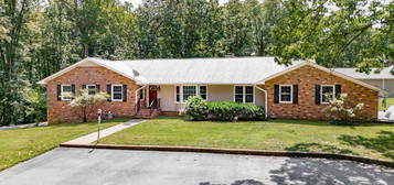 503 Fifth St E, Mineral, VA 23117