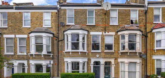 Flat to rent in Bryantwood Road, London, Greater London N7