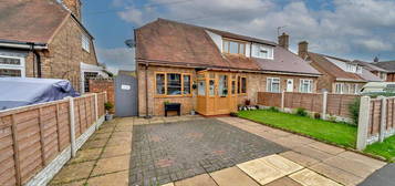 2 bed semi-detached house for sale