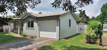 106 Belwood Cres, Kitchener, ON N2C 1Z3