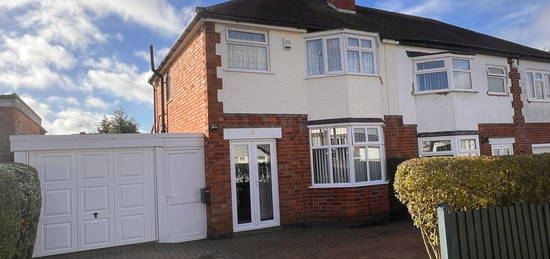 3 bed semi-detached house for sale