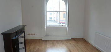 2 bed flat to rent