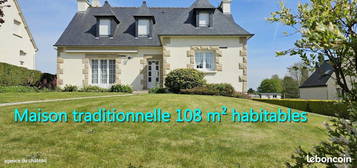 Maison traditionnelle sur sous-sol et jardin clos