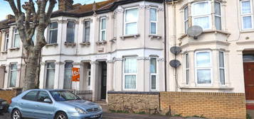 Room to rent in Stanley Road, Southend-On-Sea SS1