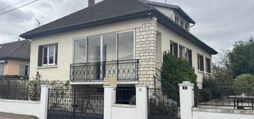 Maison  à louer, 4 pièces, 3 chambres, 86 m²