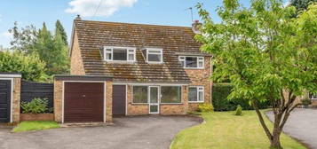 4 bed detached house for sale