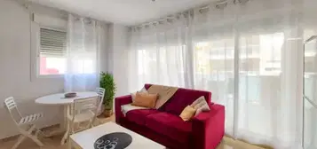 Apartamento en Avenida del Papa Luna, 130