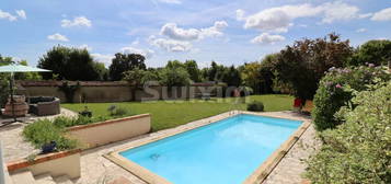 Villa  à vendre, 7 pièces, 5 chambres, 350 m²