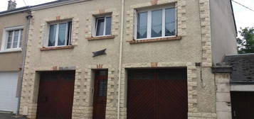 Maison de ville 100 m² 4 chambres, 2 garages, jardin