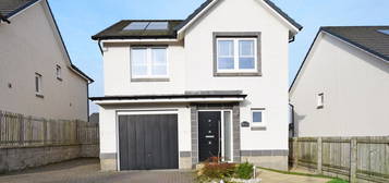 4 bed detached house for sale