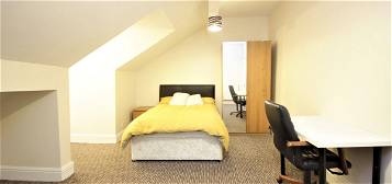 Room to rent in Carlton Road, Salford M6