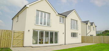 5 bed detached house for sale