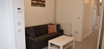 4 bed shared accommodation to rent