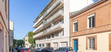 Toulouse Busca Appartement de type 3 avec ascenseur et balcon