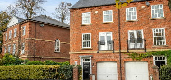 Town house for sale in Grosvenor Park, York YO30