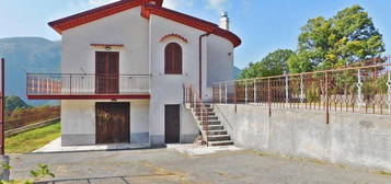 Villa Indipendente con ampio terreno