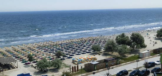 Mamaia Nord doua apartamente de camere la cheie ,vedere frontala mare