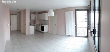 Appartement F2, 50 m2 dans immeuble de Standing et BBC