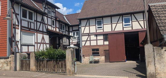 Schickes, großen Einfamilienhaus in beschaulicher Lage