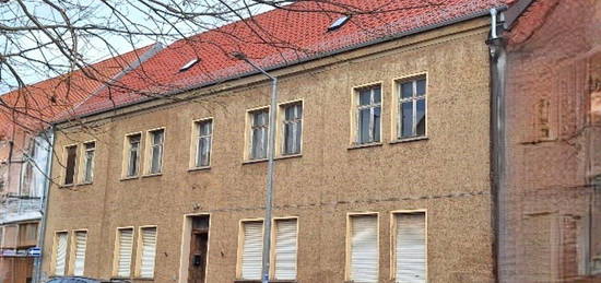 Mehrfamilienhaus mit 4 Wohneinheiten in Innenstadtlage und vielen Nutzungsmöglichkeiten in Burg