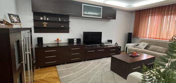 Apartament  3 camere Dacia, zona Judecatorie, conf. 1 dec, mobilat, utilat