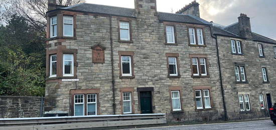 2 bed flat to rent