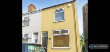 2 bedroom end of terrace house