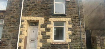 2 bedroom terraced house