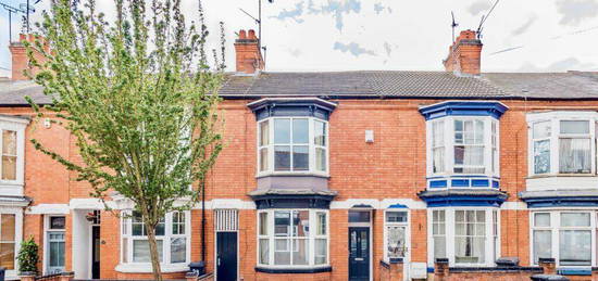 5 bedroom terraced house