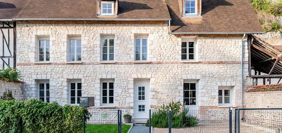 Maison 2 étages  à vendre, 6 pièces, 3 chambres, 152 m²