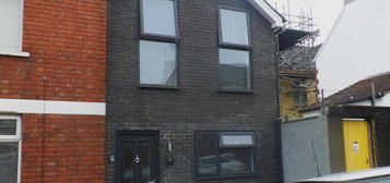 2 bedroom terraced house