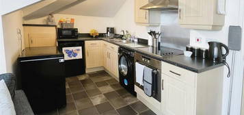 2 bed flat to rent